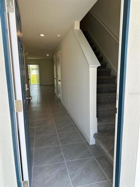 Spacious, unfurnished interior of a new home in , St. Cloud (Image 11).