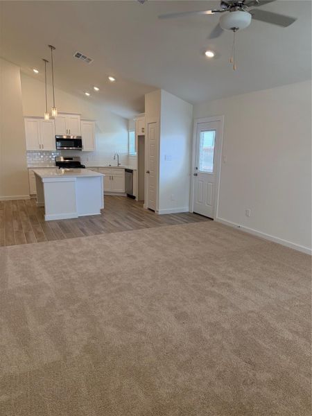 Spacious, unfurnished interior of a new home in Creekhaven, Iowa Colony (Image 14). Spacious, unfurnished interior of a new home in Creekhaven, Iowa Colony (Image 14).