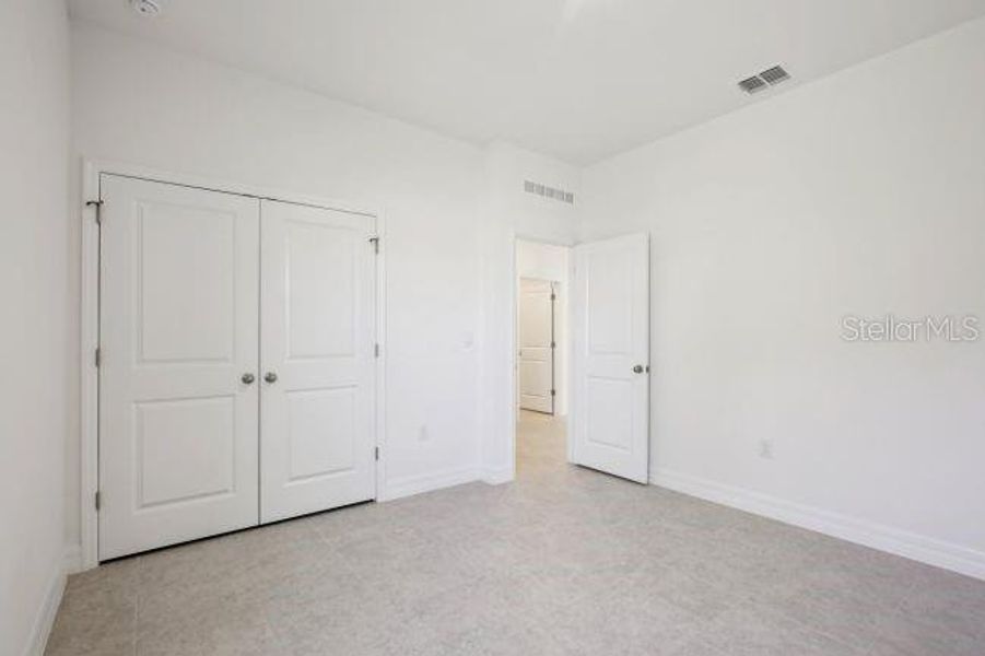Spacious, unfurnished interior of a new home in , Punta Gorda (Image 28).