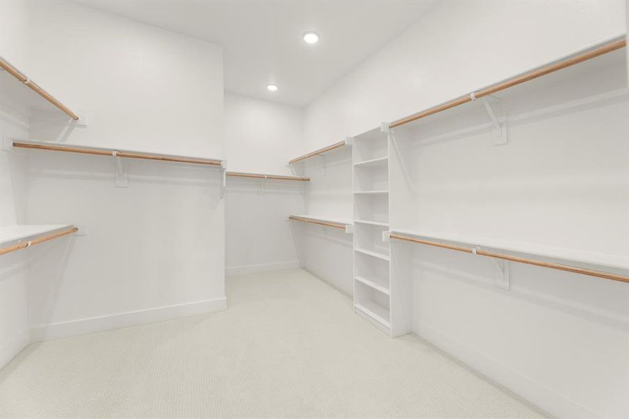 21. 5300 Ivybridge - Closet