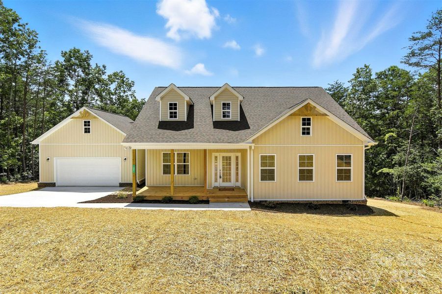 Front exterior of a new home in , Hickory, NC, highlighting curb appeal (Image 2). Front exterior of a new home in , Hickory, NC, highlighting curb appeal (Image 2).