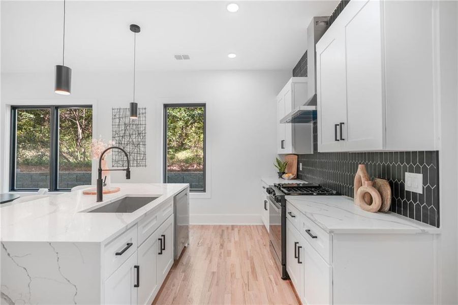Furnished interior view inside a new home in , Atlanta (Image 27).