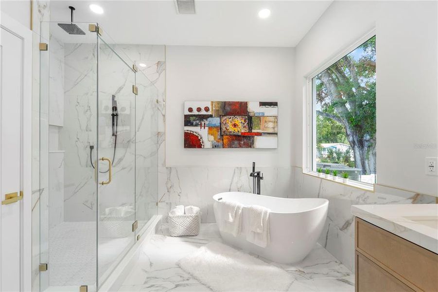 Furnished interior view inside a new home in , Tampa (Image 43).