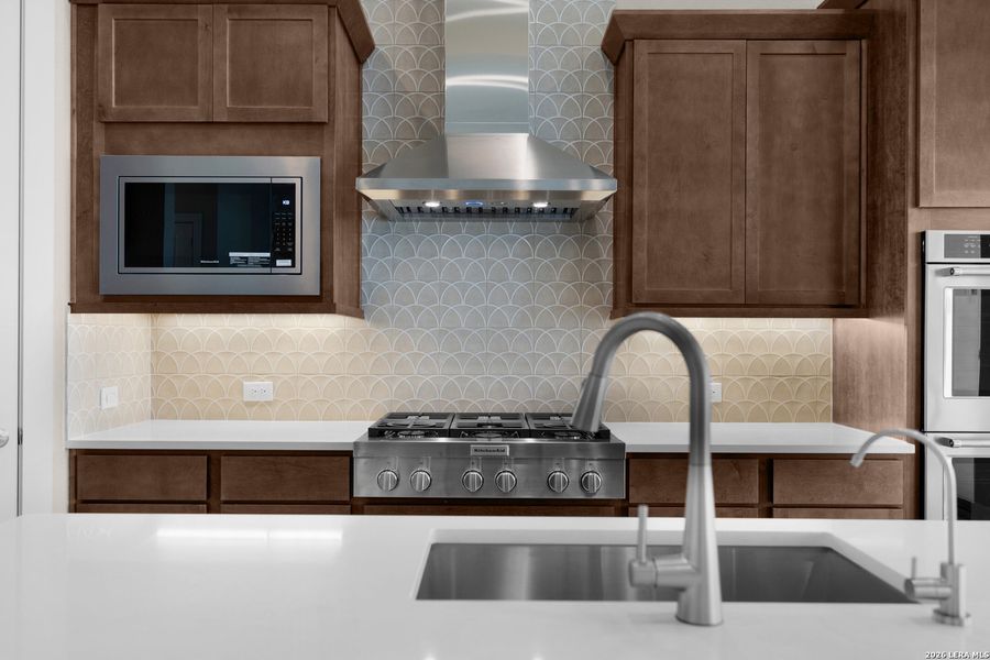 Close-up of interior finishes inside a home in Davis Ranch, San Antonio (Image 12).