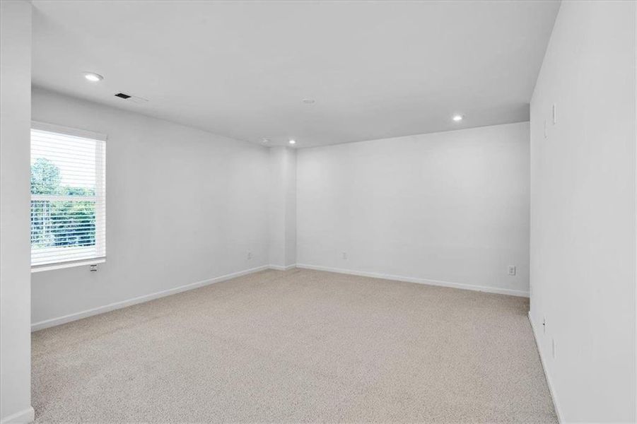 Spacious, unfurnished interior of a new home in Park Center Pointe, Austell (Image 20). Spacious, unfurnished interior of a new home in Park Center Pointe, Austell (Image 20).