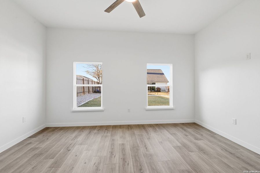 Spacious, unfurnished interior of a new home in , Selma (Image 23).