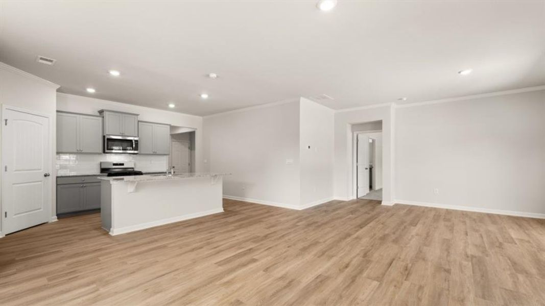 Spacious, unfurnished interior of a new home in Oconee Overlook, Gainesville (Image 14).