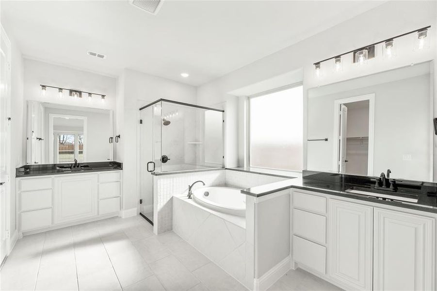 Furnished interior view inside a new home in Crystal Lake Estates, Red Oak (Image 7).