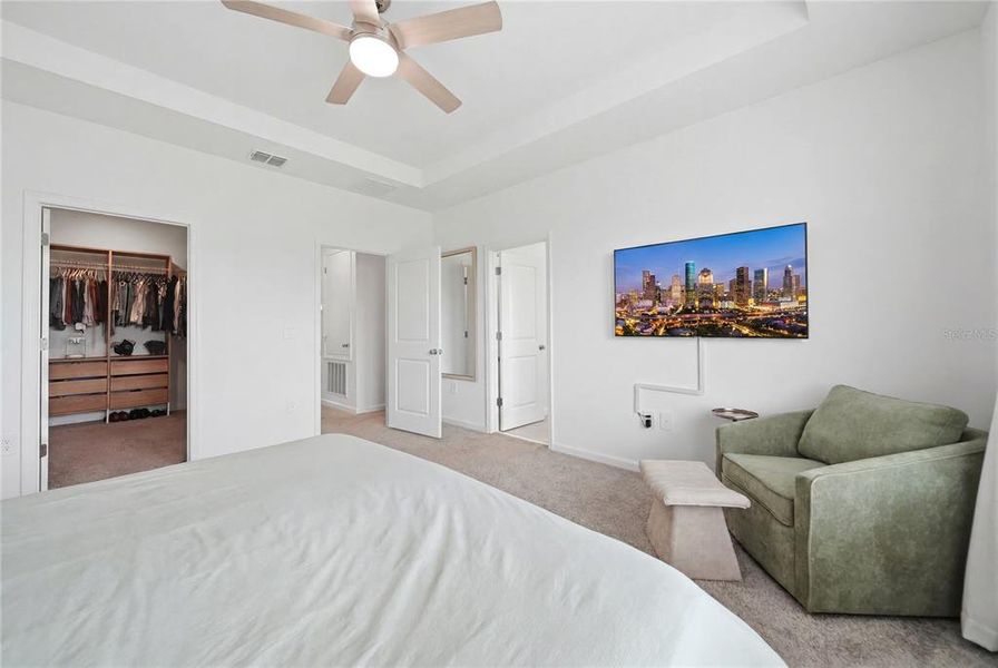 Furnished interior view inside a new home in , Davenport (Image 33).