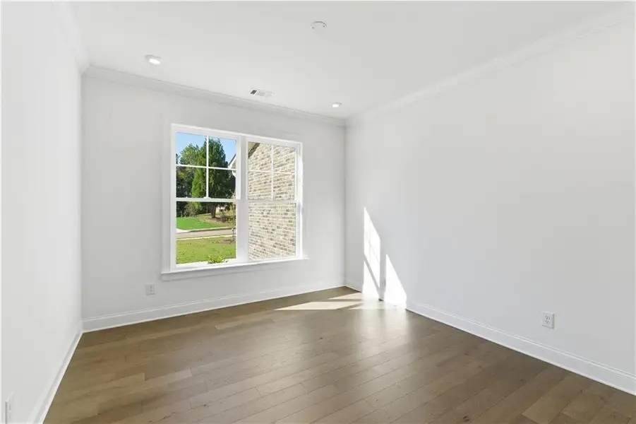 Spacious, unfurnished interior of a new home in The Estates at Hurricane Pointe, Douglasville (Image 22).