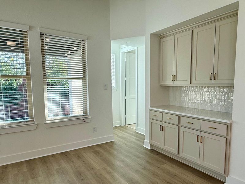 Furnished interior view inside a new home in Evergreen, Conroe (Image 6).