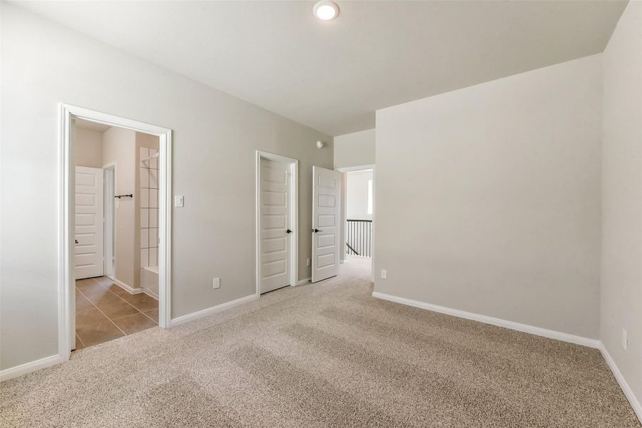 Spacious, unfurnished interior of a new home in Colony at Pinehurst, Pinehurst (Image 38).