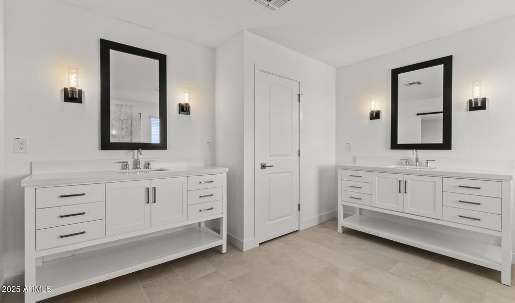 Manor Lot #55 Primary Bath (1) (Large)