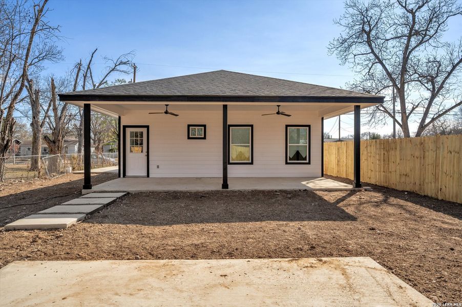 Exterior details and patio area of a home in , San Antonio (Image 16).