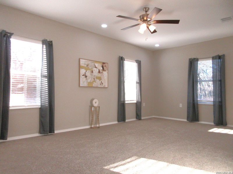 Spacious, unfurnished interior of a new home in , Seguin (Image 20). Spacious, unfurnished interior of a new home in , Seguin (Image 20).