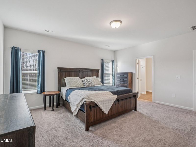 19-web-or-mls-Oriental St-S2412-019