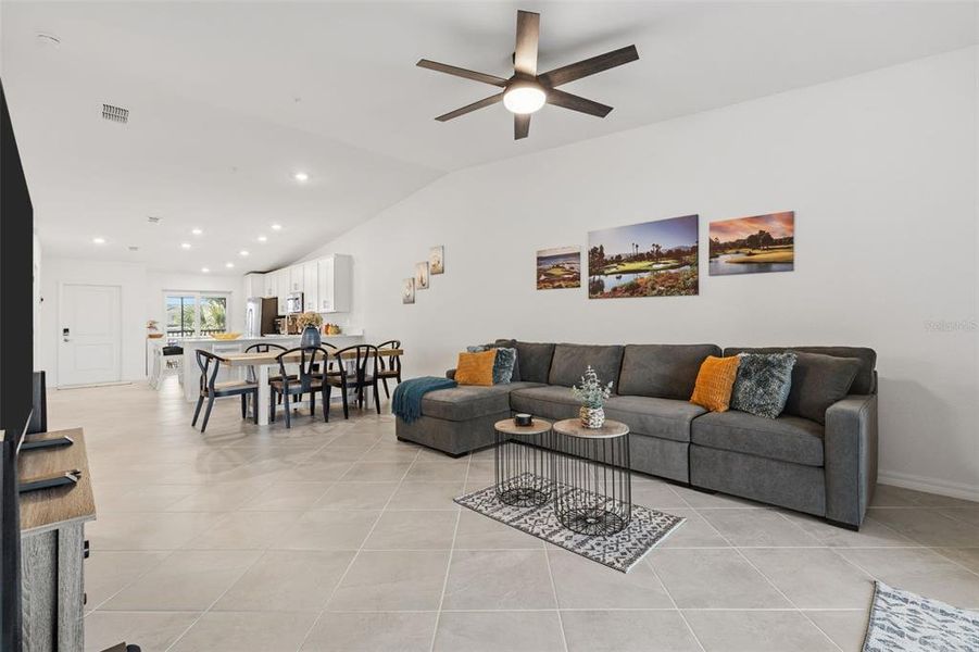 Furnished interior view inside a new home in , Venice (Image 33).