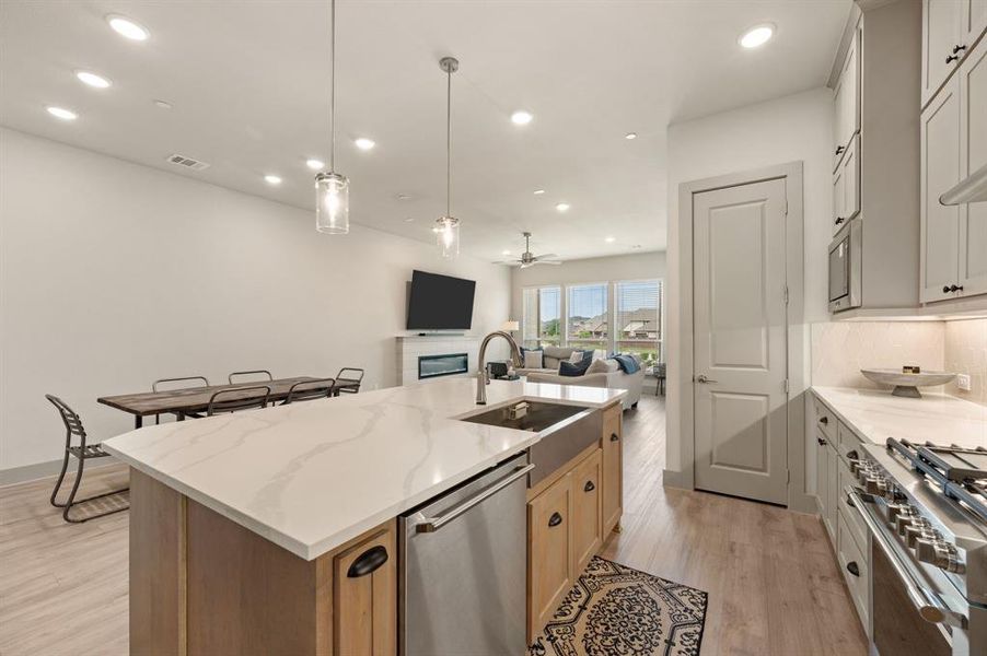 Furnished interior view inside a new home in , Farmers Branch (Image 15).