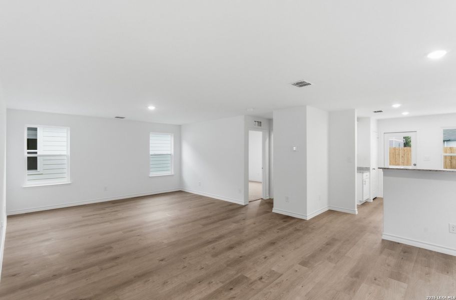 Spacious, unfurnished interior of a new home in Dove Song, Marion (Image 27).