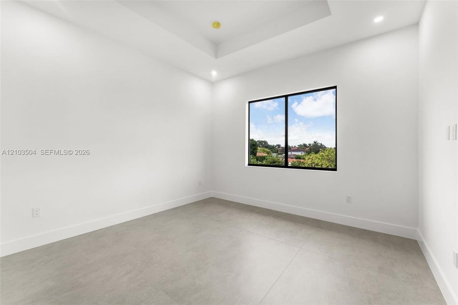 Spacious, unfurnished interior of a new home in , Miami (Image 46).
