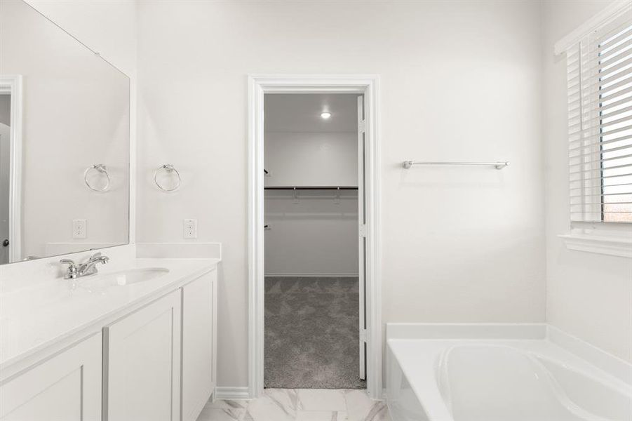 16. 3723 Jade - Bath (2)