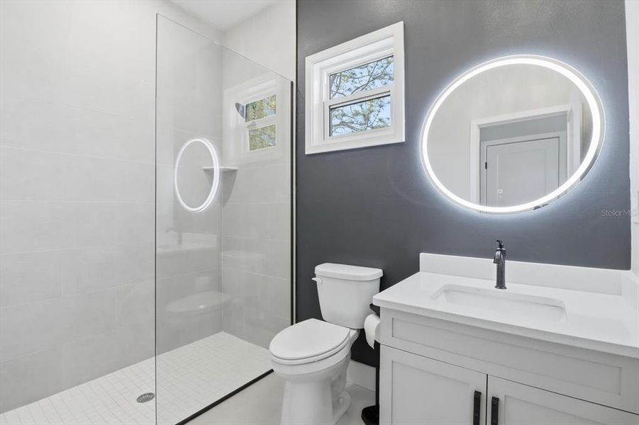 Furnished interior view inside a new home in , Lecanto (Image 10).