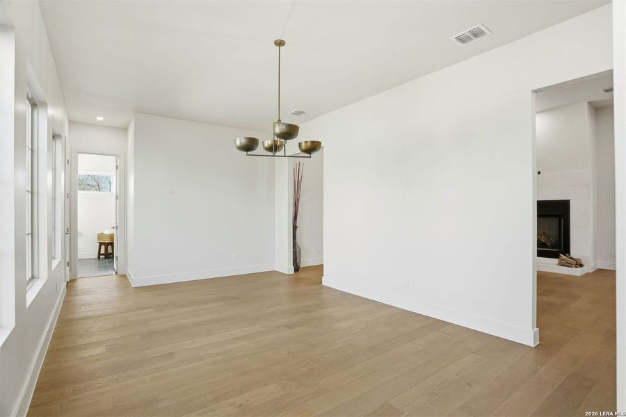 Spacious, unfurnished interior of a new home in , Terrell Hills (Image 57).