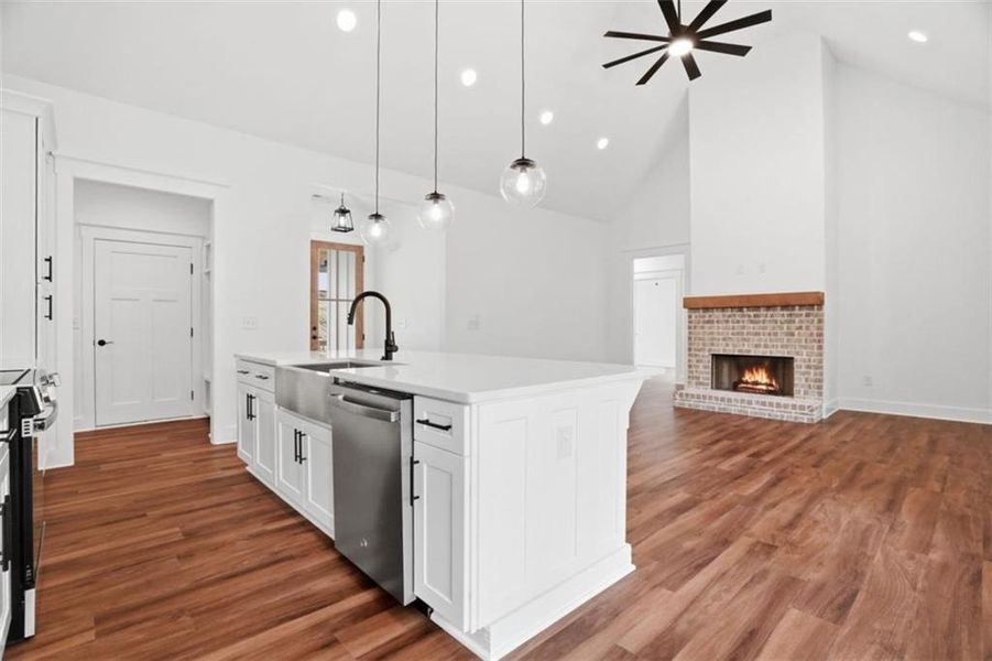 Furnished interior view inside a new home in , Jasper (Image 10).