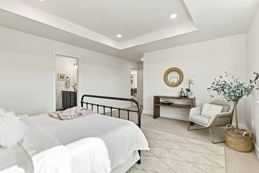 Furnished interior view inside a new home in Upland Meadows, Hermiston (Image 35).