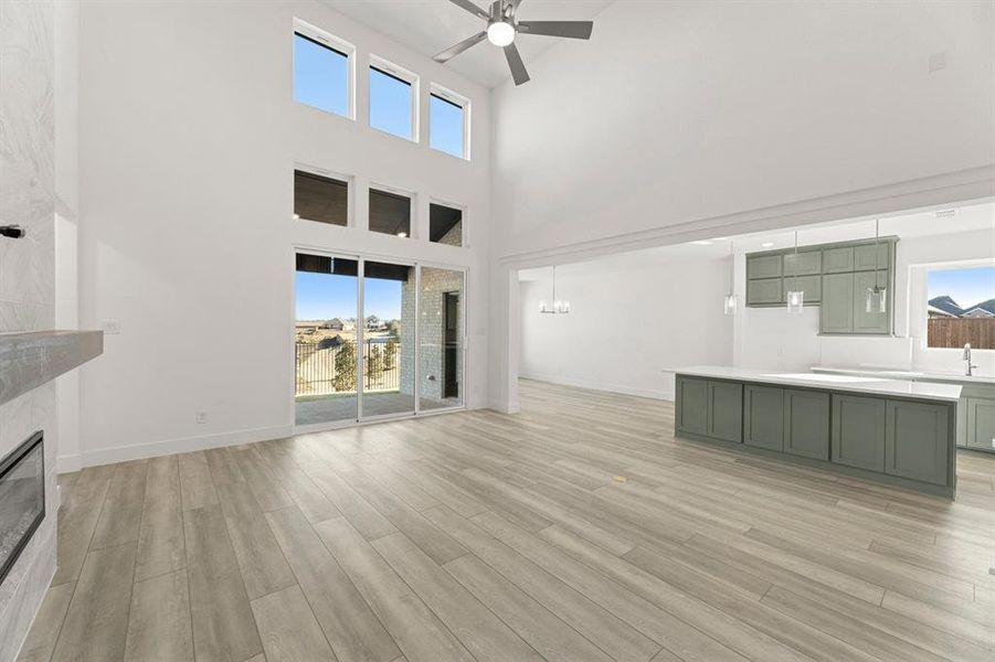 Spacious, unfurnished interior of a new home in Edgewood Creek, Celina (Image 29).
