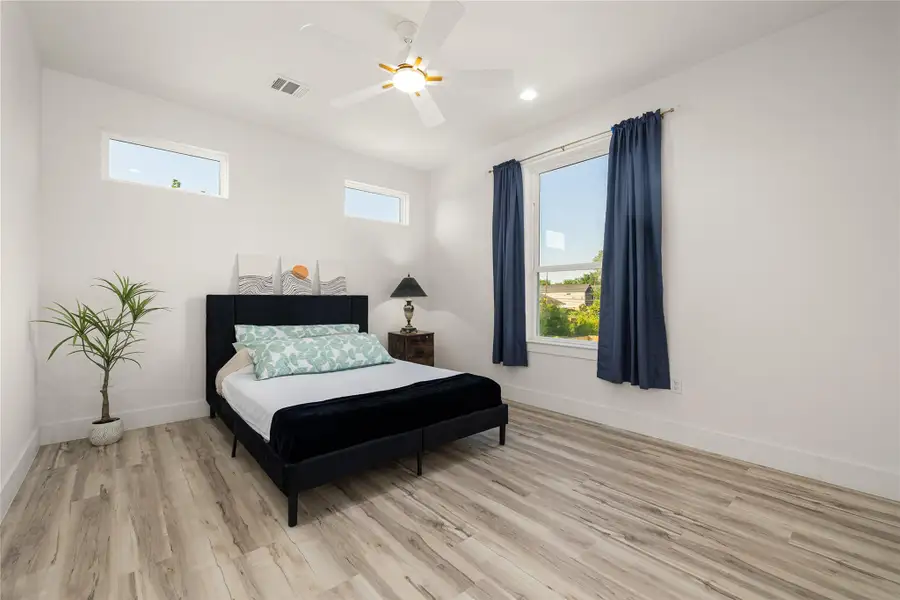 Furnished interior view inside a new home in , Houston (Image 37). Furnished interior view inside a new home in , Houston (Image 37).