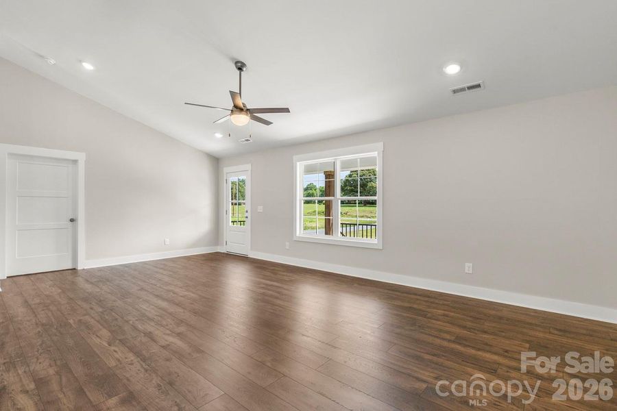 Spacious, unfurnished interior of a new home in , Lincolnton (Image 41).