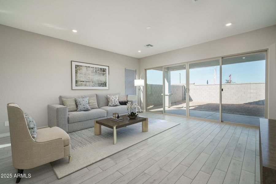 8VS) GREAT ROOM 8VS) GREAT ROOM