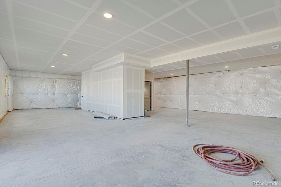 Image 42 of a home in .