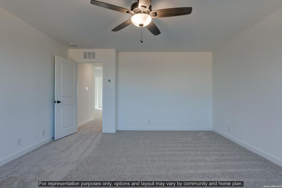 Spacious, unfurnished interior of a new home in Hennersby Hollow, San Antonio (Image 11).
