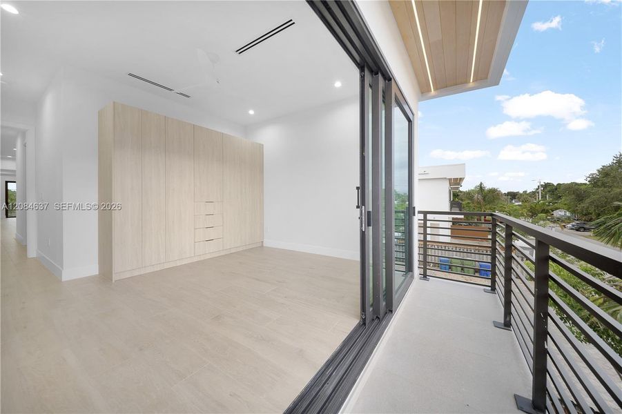 Image 57 of a home in .