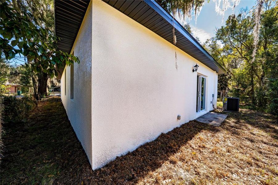Exterior details and patio area of a home in , Eustis (Image 3).