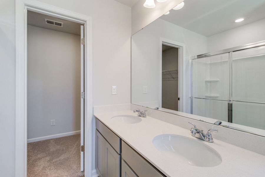 Furnished interior view inside a new home in Haynes Park, Columbia (Image 10).