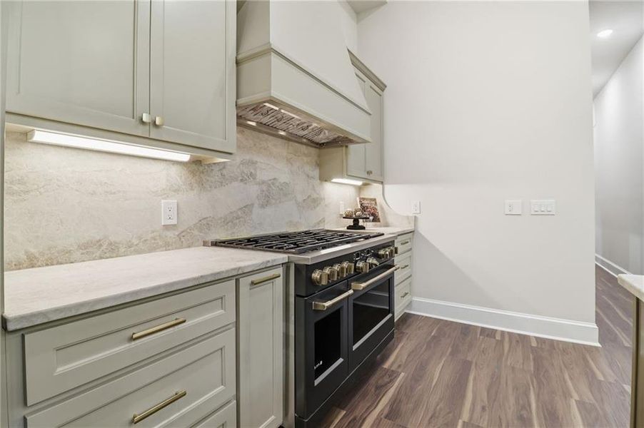 Furnished interior view inside a new home in , Acworth (Image 14).