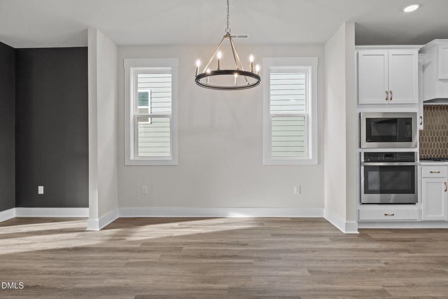 016_WFP-2846 Dining Room - Medium