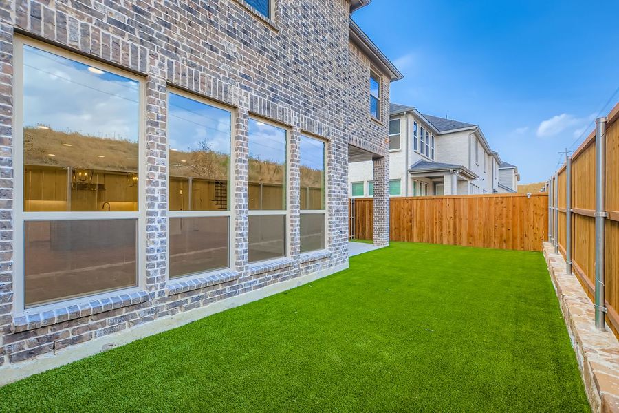 3525 Kings Court - Backyard