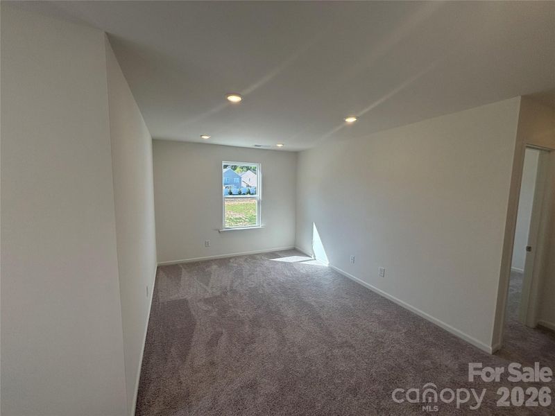 Spacious, unfurnished interior of a new home in Bellina, York (Image 18).