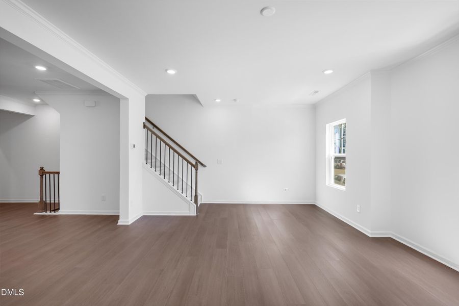 SUN_Stoneriver_Pic_Bradley_Dining_2of3 SUN_Stoneriver_Pic_Bradley_Dining_2of3