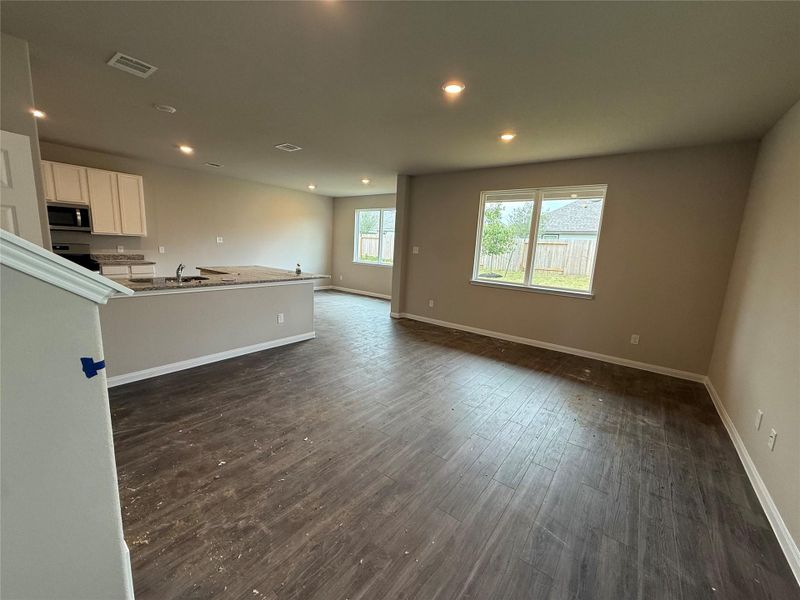 Image 2 of a home in Cliffstone Hills. Image 2 of a home in Cliffstone Hills.