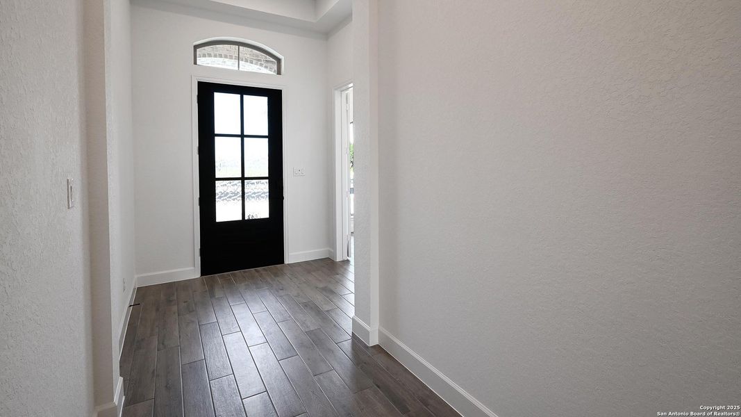 Spacious, unfurnished interior of a new home in Cibolo Valley Heights 65', Cibolo (Image 28). Spacious, unfurnished interior of a new home in Cibolo Valley Heights 65', Cibolo (Image 28).