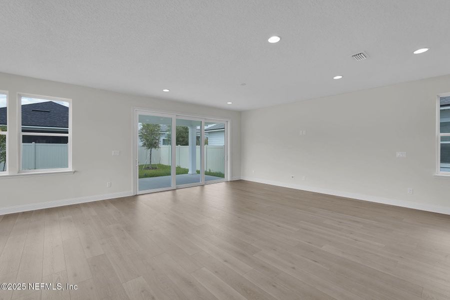 Spacious, unfurnished interior of a new home in Reflections at Nocatee, Ponte Vedra (Image 22).