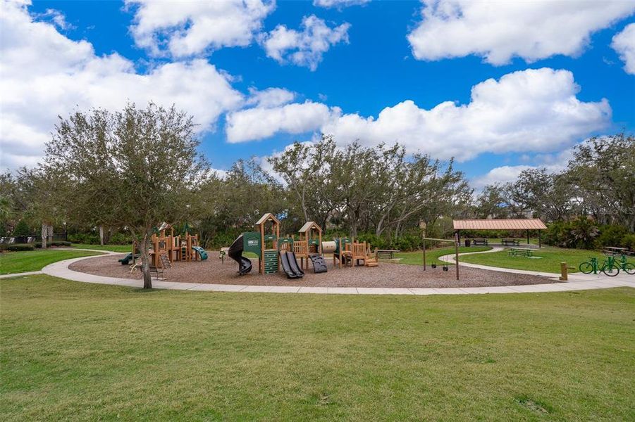 Community amenities in Kindred, Kissimmee (Image 27).