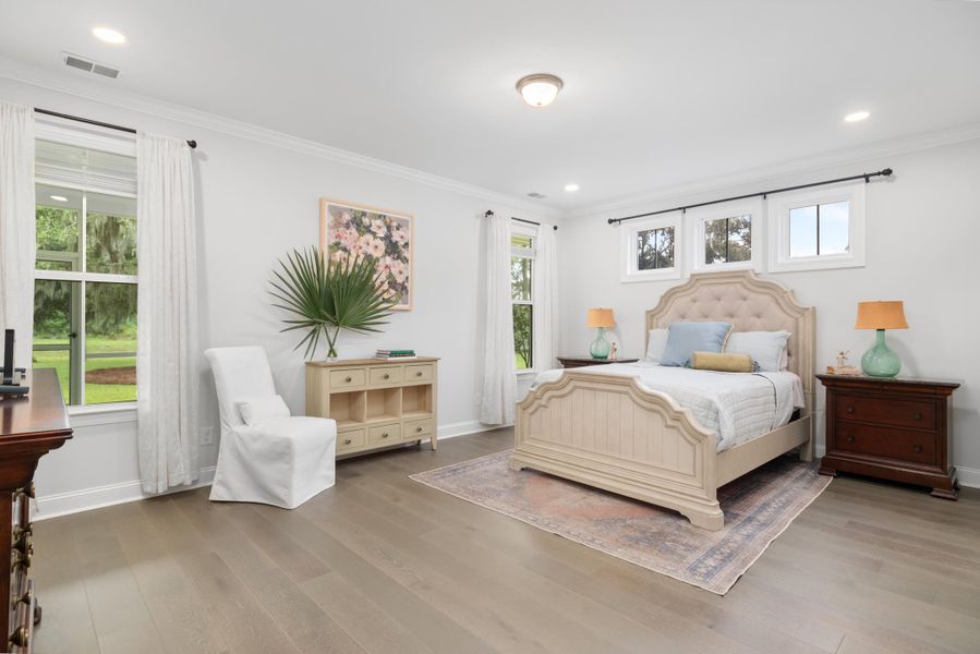 Furnished interior view inside a new home in , Hollywood (Image 39).