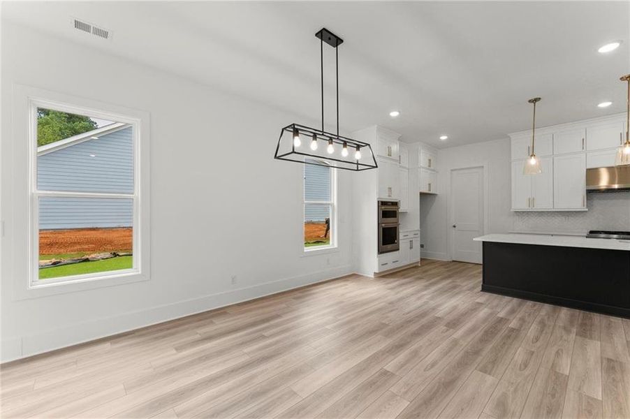 Spacious, unfurnished interior of a new home in Hillgrove Preserve, Powder Springs (Image 40).