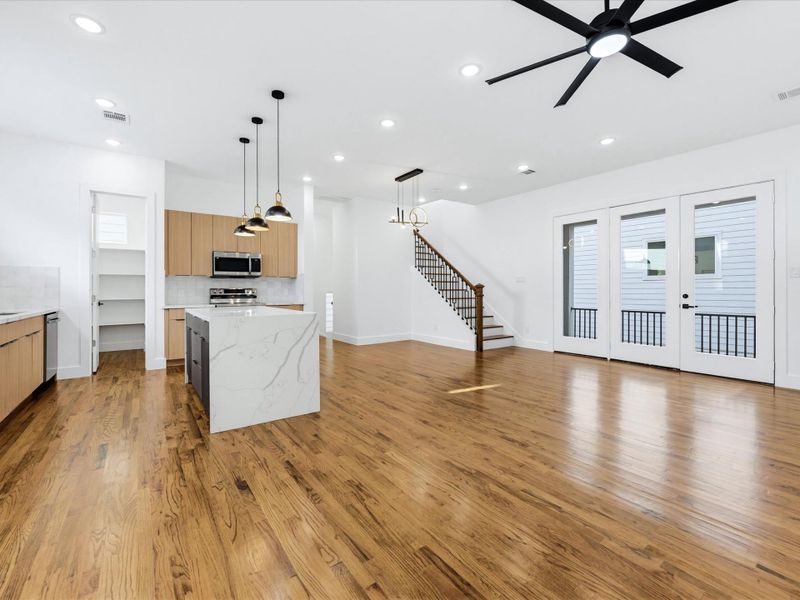 Spacious, unfurnished interior of a new home in , Houston (Image 33).